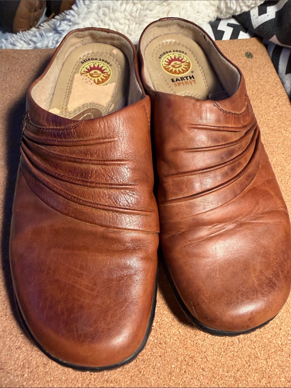Earth Spirit Ellie 7.5 Cognac Brown Leather Slip-On Clogs unisex
